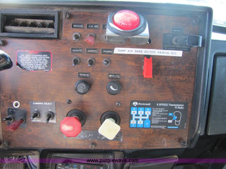 image for item A4628 1994 Peterbilt 378 dump truck