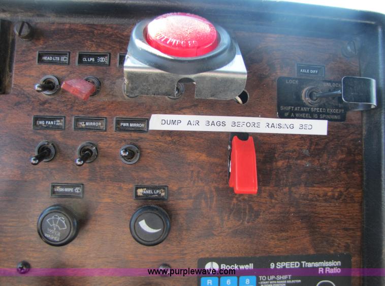 image for item A4628 1994 Peterbilt 378 dump truck