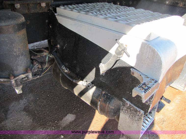 image for item A4628 1994 Peterbilt 378 dump truck