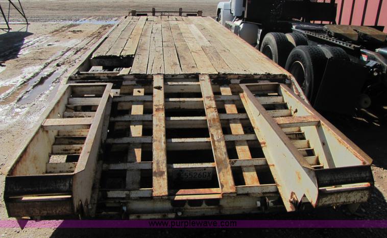 image for item A4630 1993 Belshe T-24AP 24' flatbed trailer