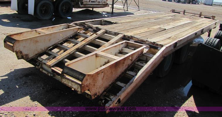 image for item A4630 1993 Belshe T-24AP 24' flatbed trailer