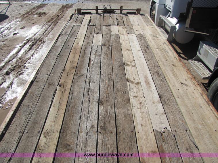 image for item A4630 1993 Belshe T-24AP 24' flatbed trailer