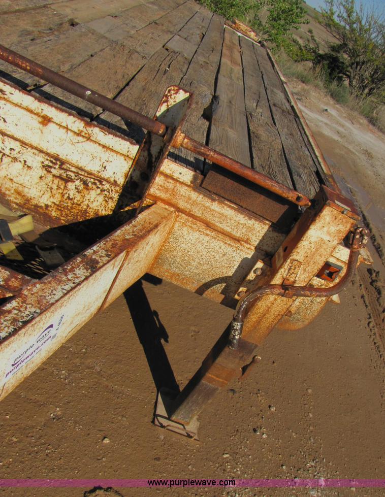 image for item A4630 1993 Belshe T-24AP 24' flatbed trailer