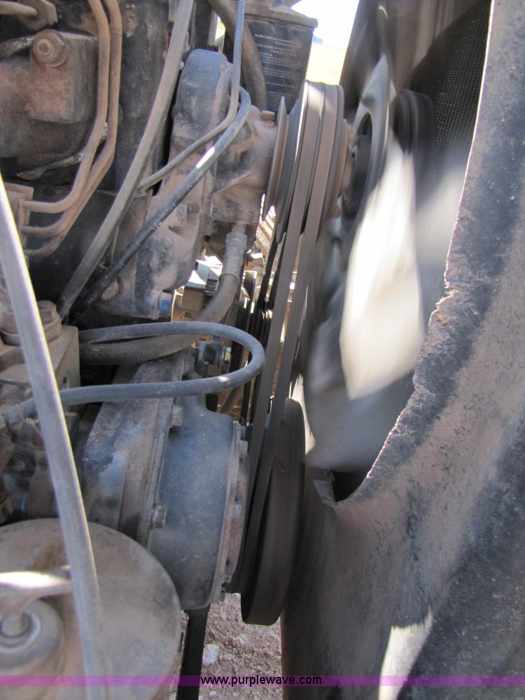 image for item A4631 1986 Mack R688ST semi truck