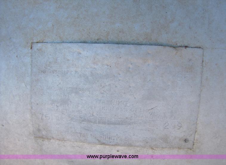 image for item A4631 1986 Mack R688ST semi truck