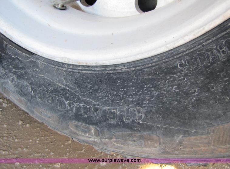 image for item A4631 1986 Mack R688ST semi truck