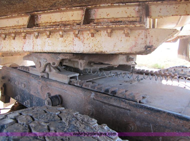 image for item A4631 1986 Mack R688ST semi truck