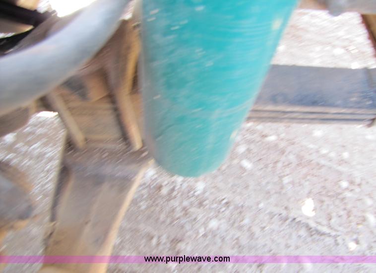 image for item A4631 1986 Mack R688ST semi truck