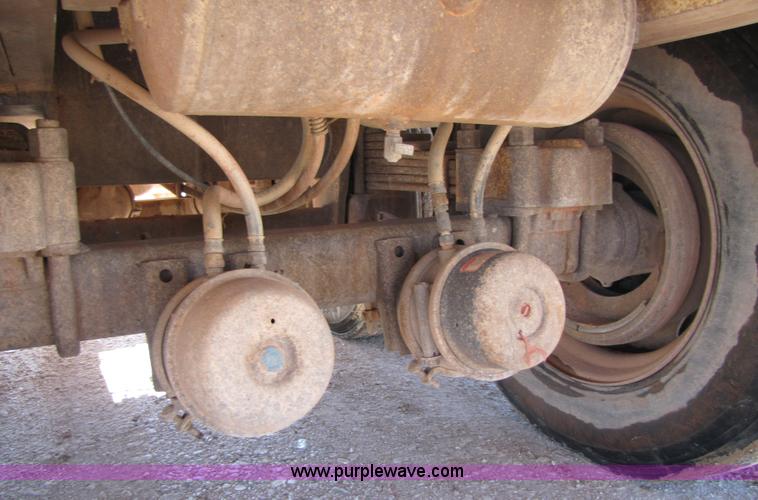 image for item A4632 1979 shop built 150 barrel vacuum trailer