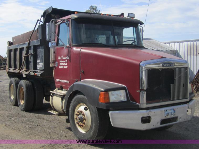 image for item A4723 1988 White WCA dump truck