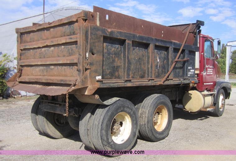 image for item A4723 1988 White WCA dump truck