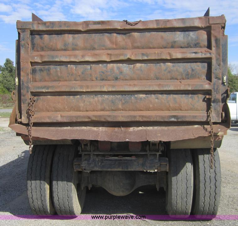 image for item A4723 1988 White WCA dump truck