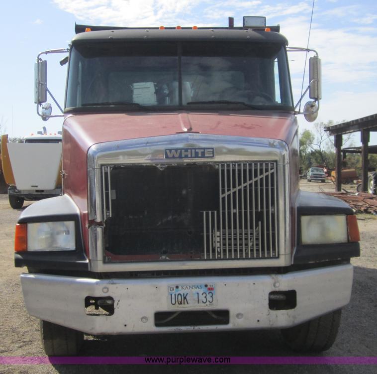 image for item A4723 1988 White WCA dump truck