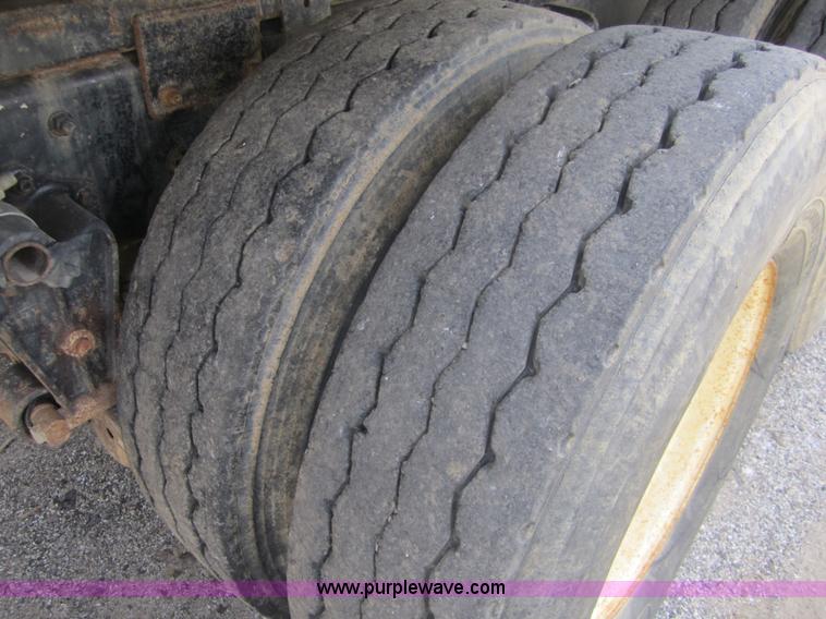 image for item A4723 1988 White WCA dump truck