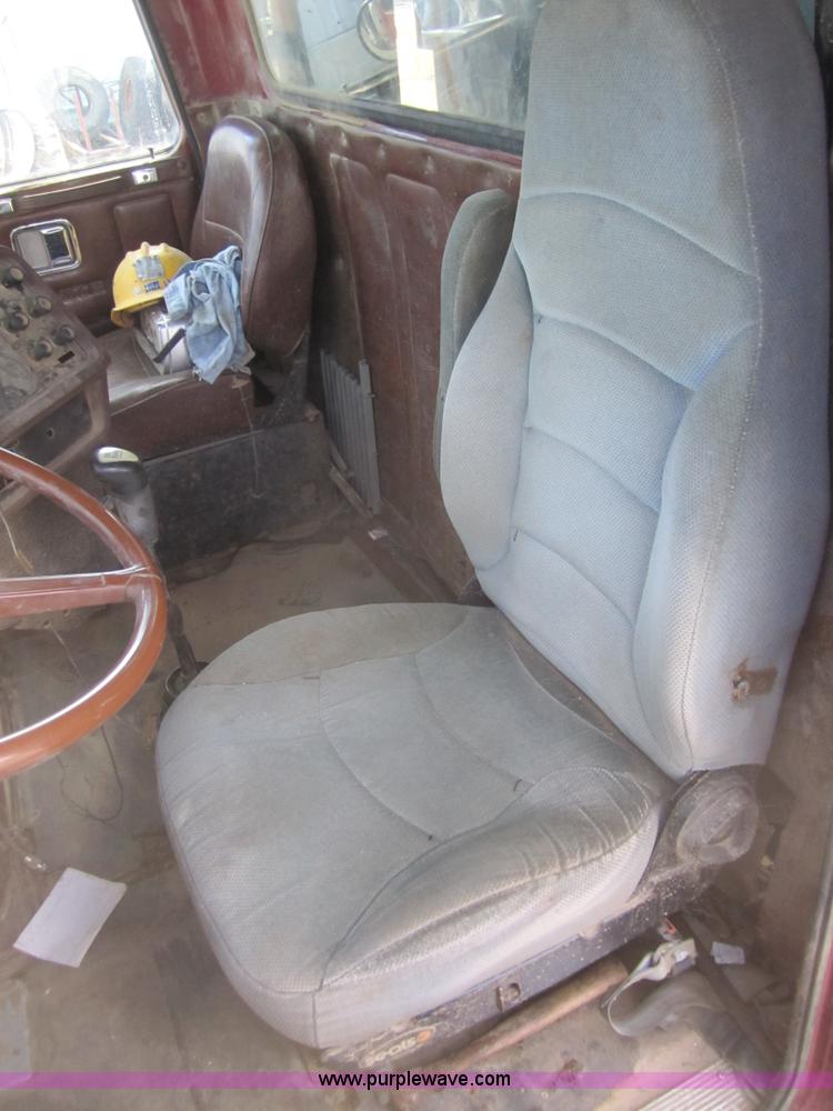 image for item A4723 1988 White WCA dump truck