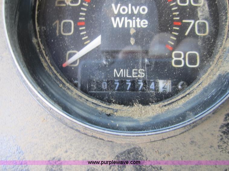 image for item A4723 1988 White WCA dump truck