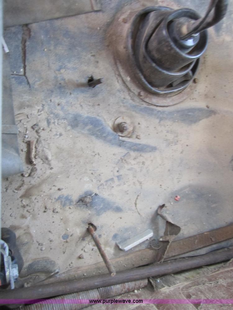 image for item A4723 1988 White WCA dump truck