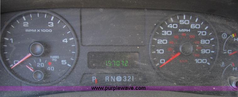 image for item B2504 2006 Ford F550 XL Super Duty pickup truck