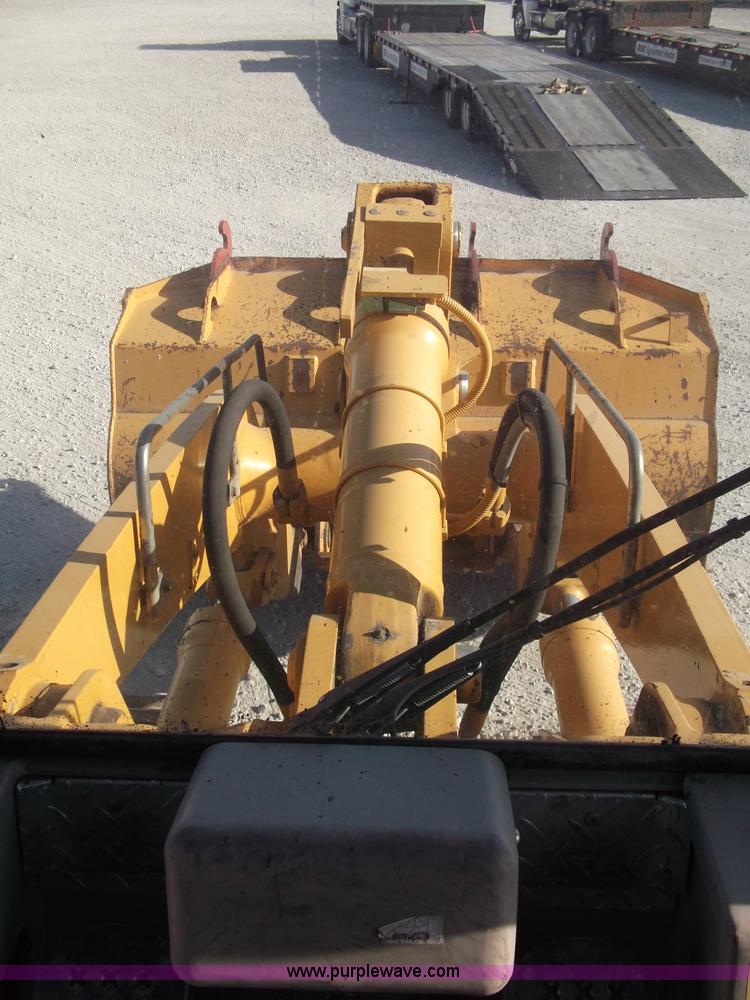 image for item B5023 2006 John Deere 655C Series II track loader