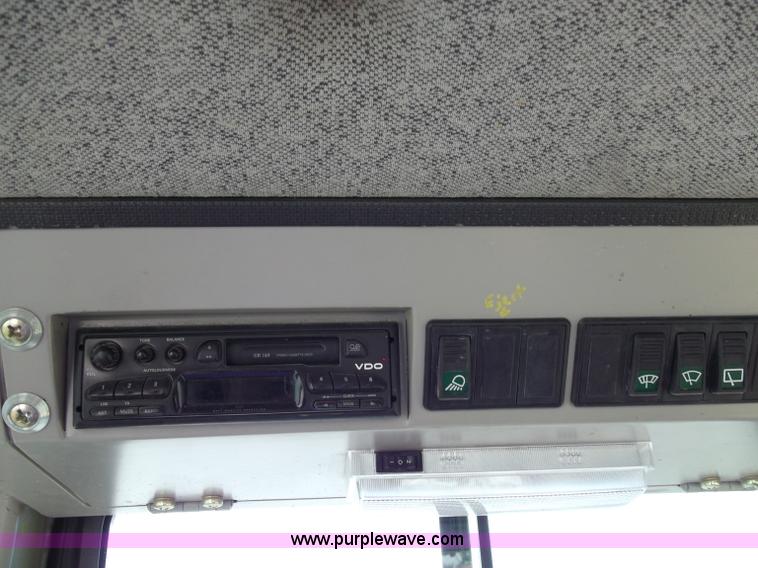 image for item B5023 2006 John Deere 655C Series II track loader