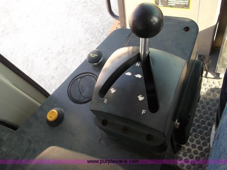 image for item B5023 2006 John Deere 655C Series II track loader