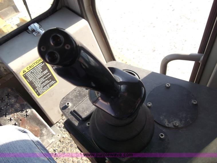 image for item B5023 2006 John Deere 655C Series II track loader