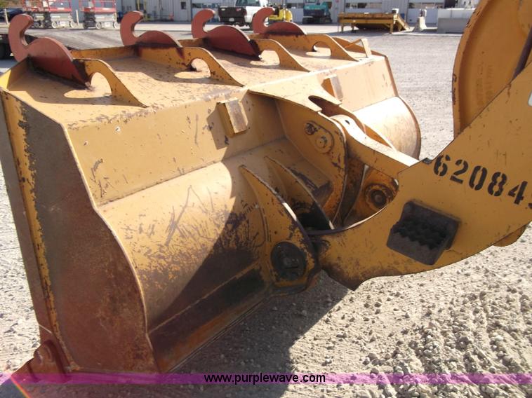 image for item B5023 2006 John Deere 655C Series II track loader