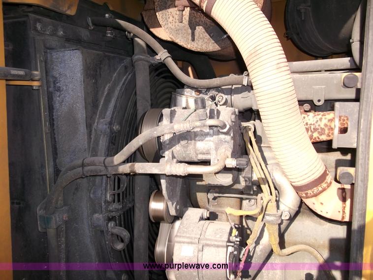 image for item B5023 2006 John Deere 655C Series II track loader