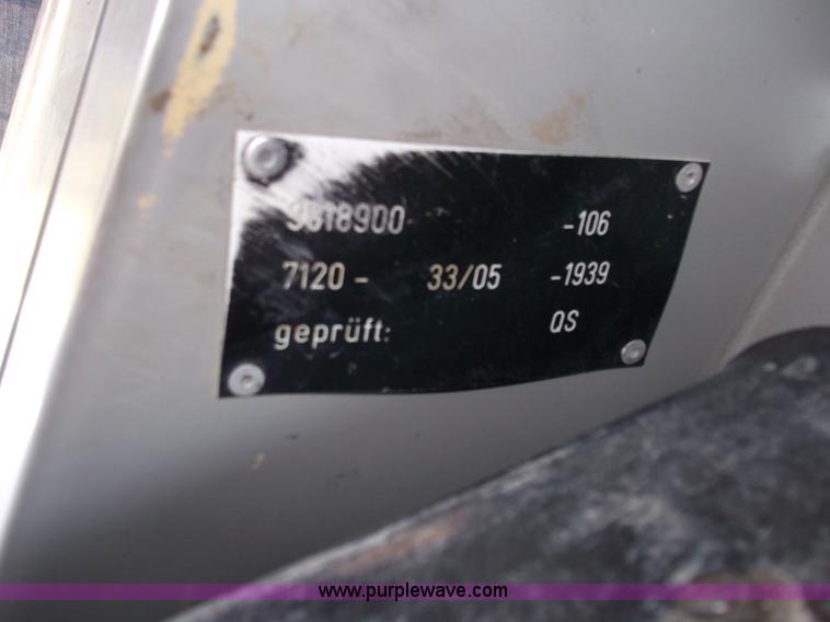 image for item B5023 2006 John Deere 655C Series II track loader