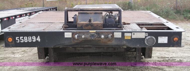 image for item B5024 2005 Trail King TK70HT Hydra Tail 48' trailer