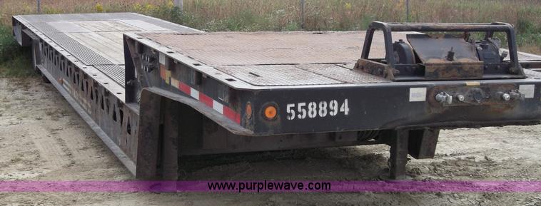 image for item B5024 2005 Trail King TK70HT Hydra Tail 48' trailer