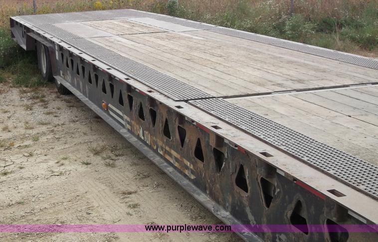 image for item B5024 2005 Trail King TK70HT Hydra Tail 48' trailer