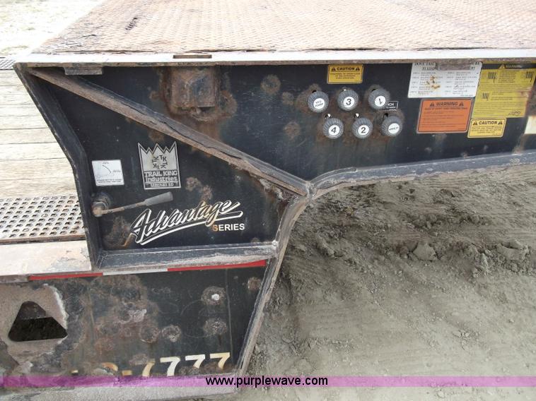 image for item B5024 2005 Trail King TK70HT Hydra Tail 48' trailer