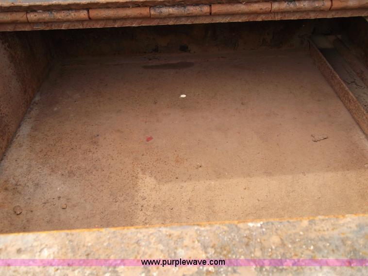 image for item B5024 2005 Trail King TK70HT Hydra Tail 48' trailer