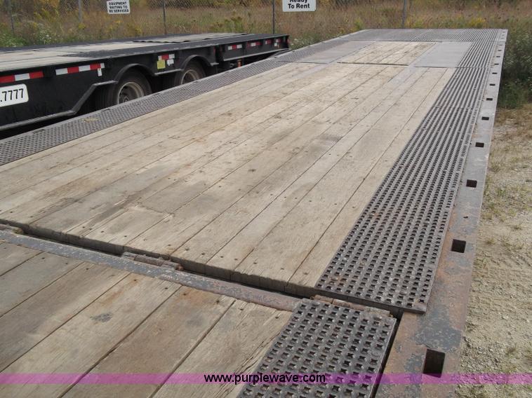 image for item B5024 2005 Trail King TK70HT Hydra Tail 48' trailer