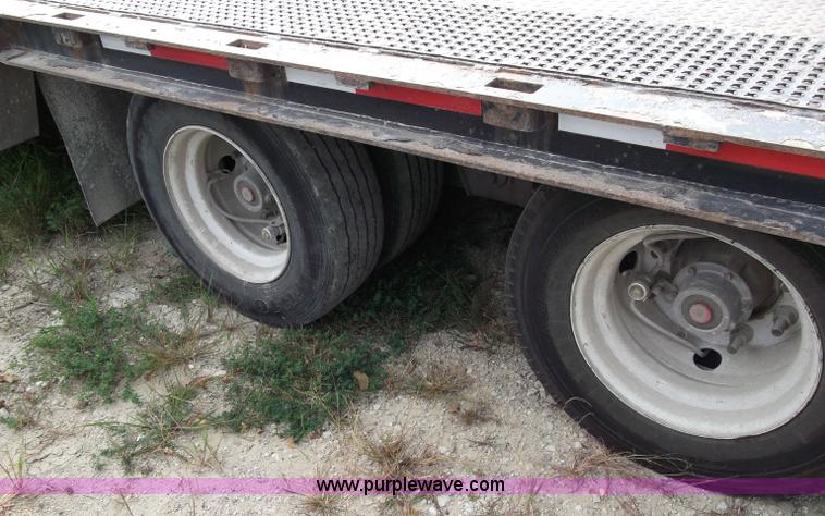 image for item B5024 2005 Trail King TK70HT Hydra Tail 48' trailer