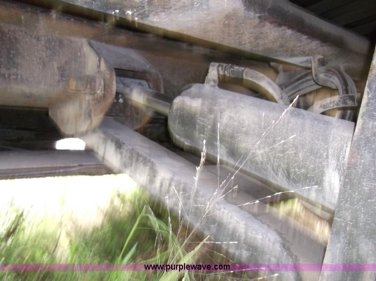 image for item B5024 2005 Trail King TK70HT Hydra Tail 48' trailer