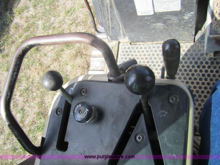 image for item C5107 1996 Caterpillar 953C track loader