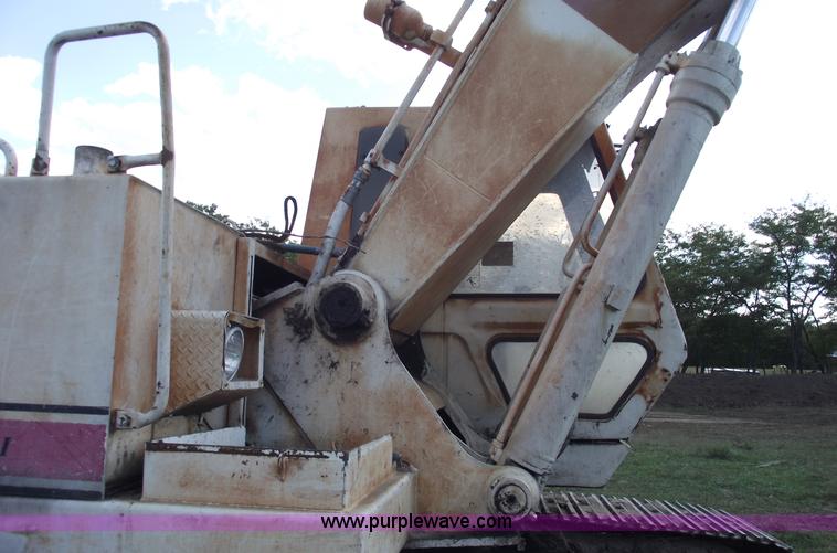 image for item C5558 1988 Link-Belt LS3400C Series II excavator