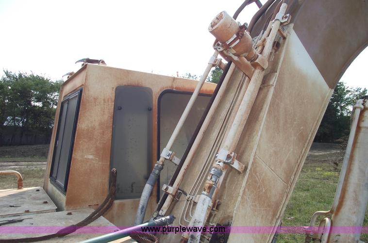 image for item C5558 1988 Link-Belt LS3400C Series II excavator