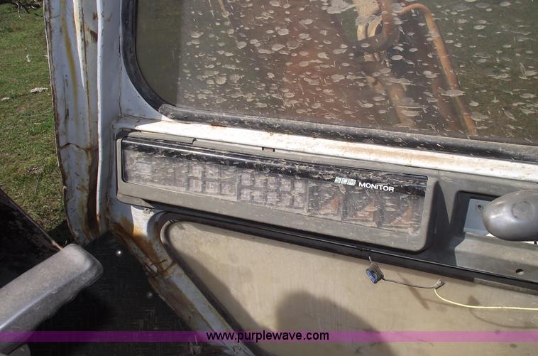 image for item C5558 1988 Link-Belt LS3400C Series II excavator