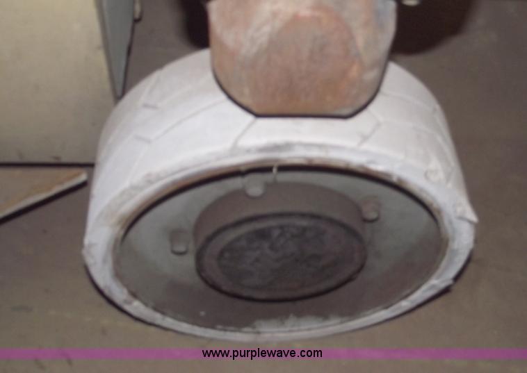 image for item C5573 2004 JLG 2030ES scissor lift