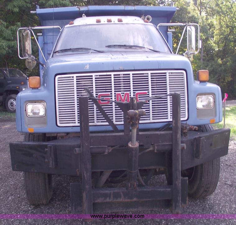 image for item C5586 1992 GMC TopKick single axle dump truck