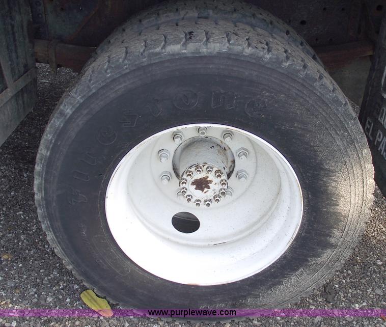 image for item C5586 1992 GMC TopKick single axle dump truck