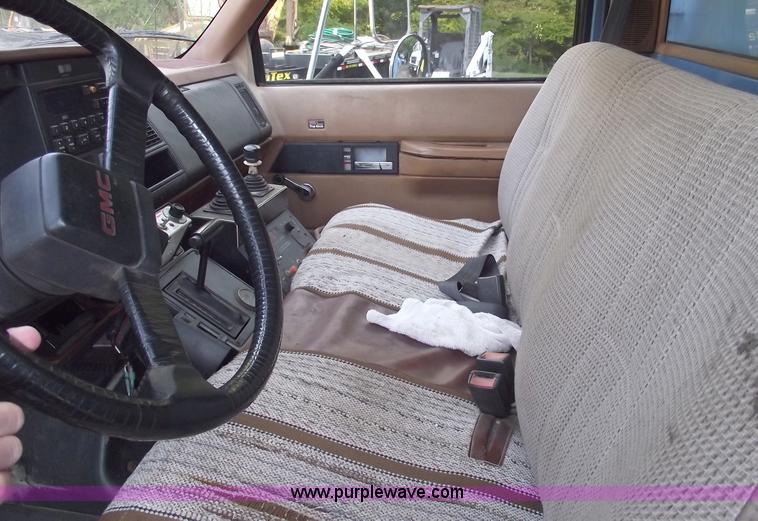 image for item C5586 1992 GMC TopKick single axle dump truck