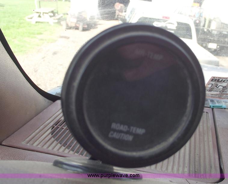 image for item C5586 1992 GMC TopKick single axle dump truck