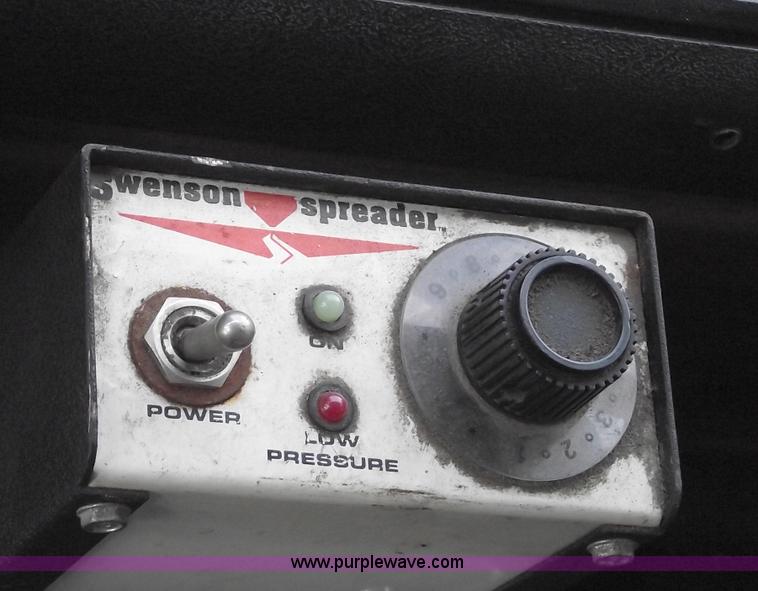 image for item C5586 1992 GMC TopKick single axle dump truck