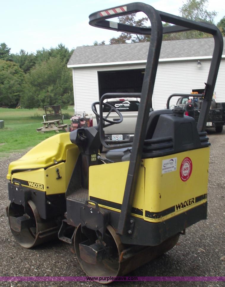 image for item C5587 Wacker RD11A vibratory roller