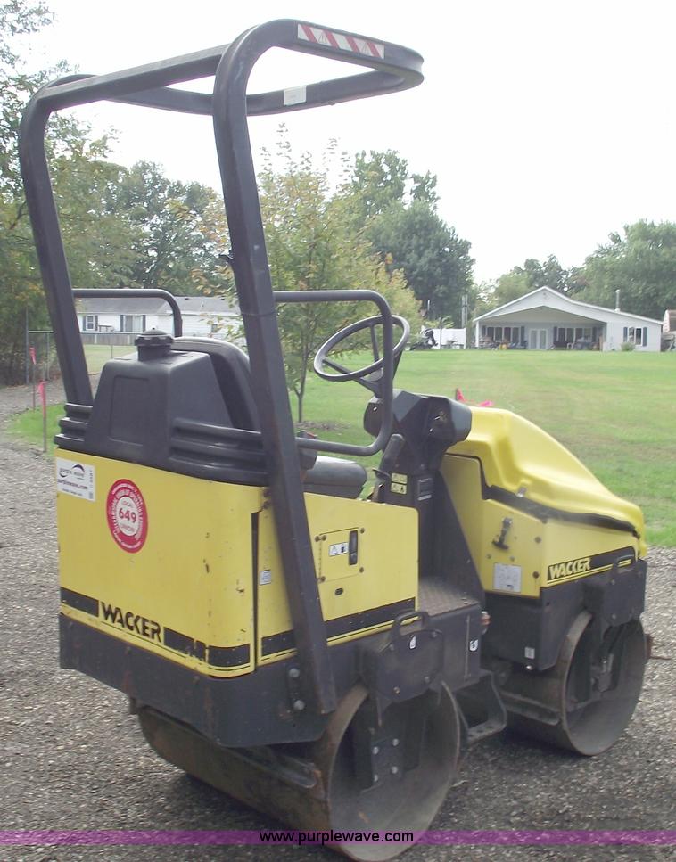 image for item C5587 Wacker RD11A vibratory roller