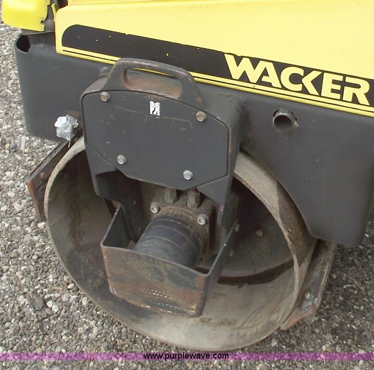 image for item C5587 Wacker RD11A vibratory roller